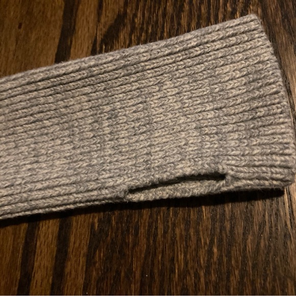 Akini Gray Cardigan Sweater w/ Thumbholes, Medium - Picture 5 of 7